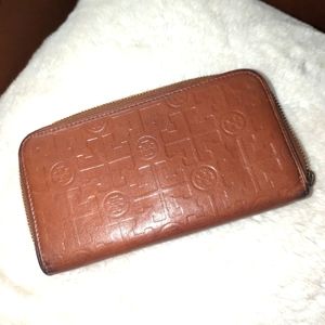 Tory Burch wallet